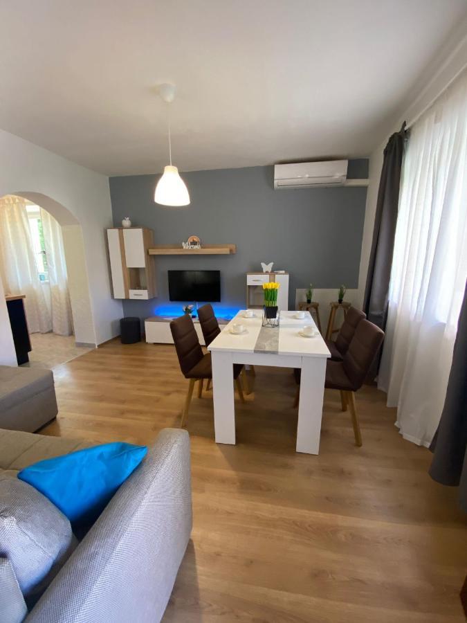 Apartment Dora Zadar Buitenkant foto